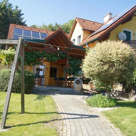 Riegler'S Buschenschank Loipersdorf bei Fürstenfeld Exterior foto