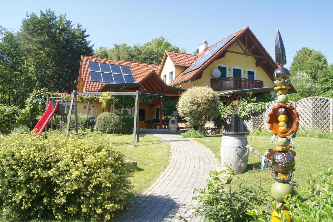 Riegler'S Buschenschank Loipersdorf bei Fürstenfeld Exterior foto