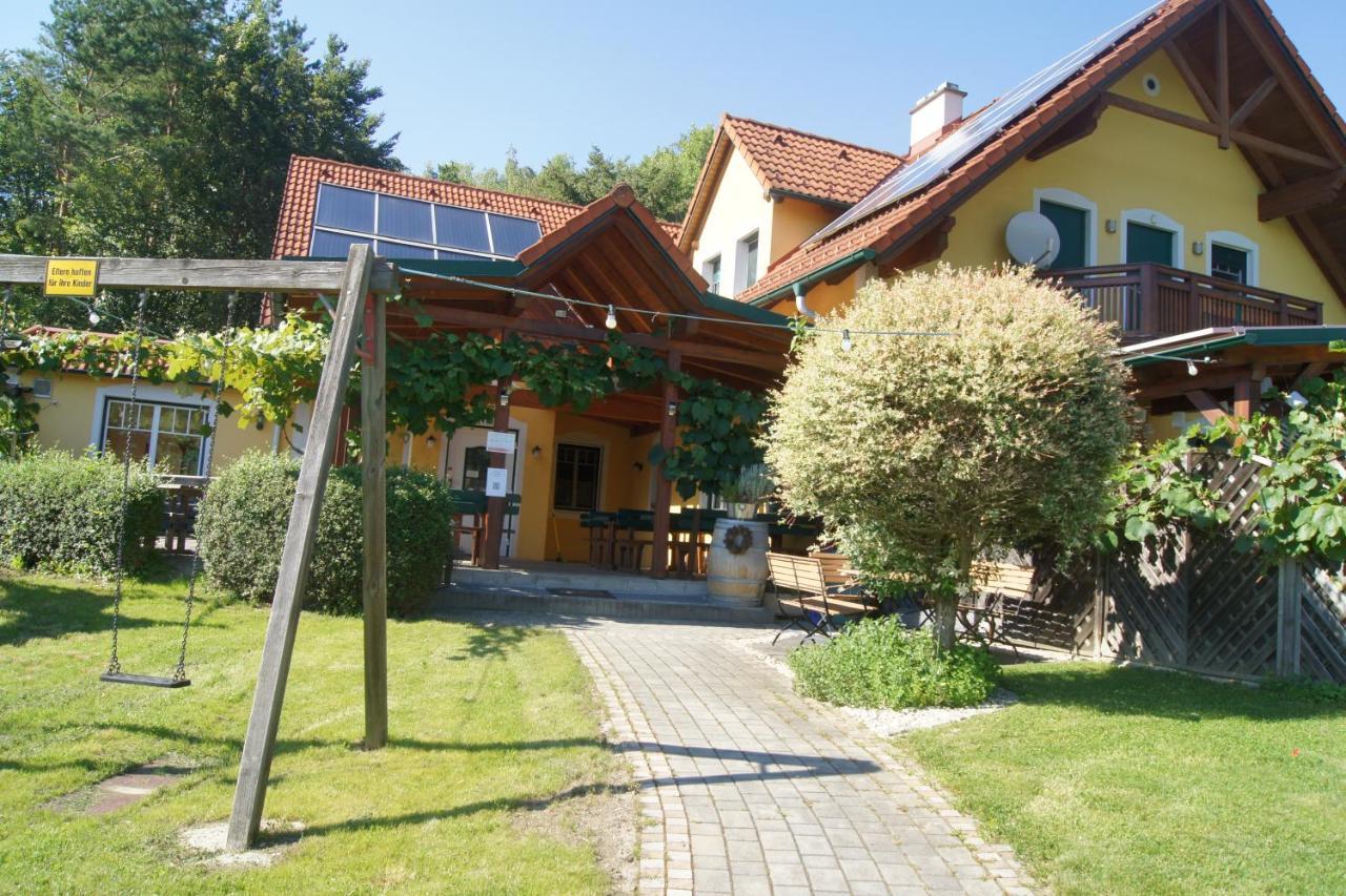 Riegler'S Buschenschank Loipersdorf bei Fürstenfeld Exterior foto